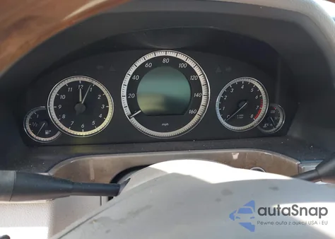 2011 Mercedes-Benz E 350 z USA, uszkodzony, nr VIN WDDHF5GB6BA305639